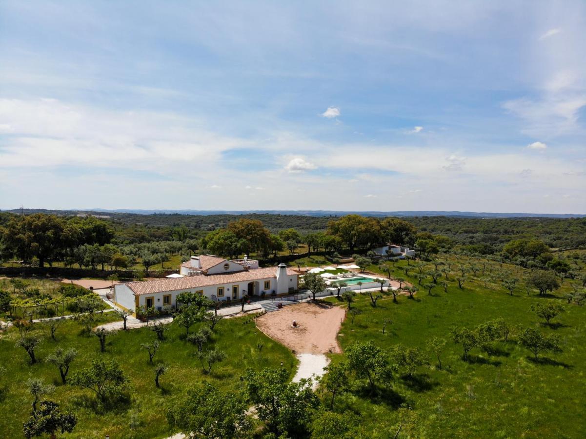 Quinta Da Soneca Apartment Alandroal Bagian luar foto